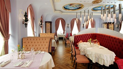 Luxury of yesteryear: Le Grand Cafè Ekaterinburg